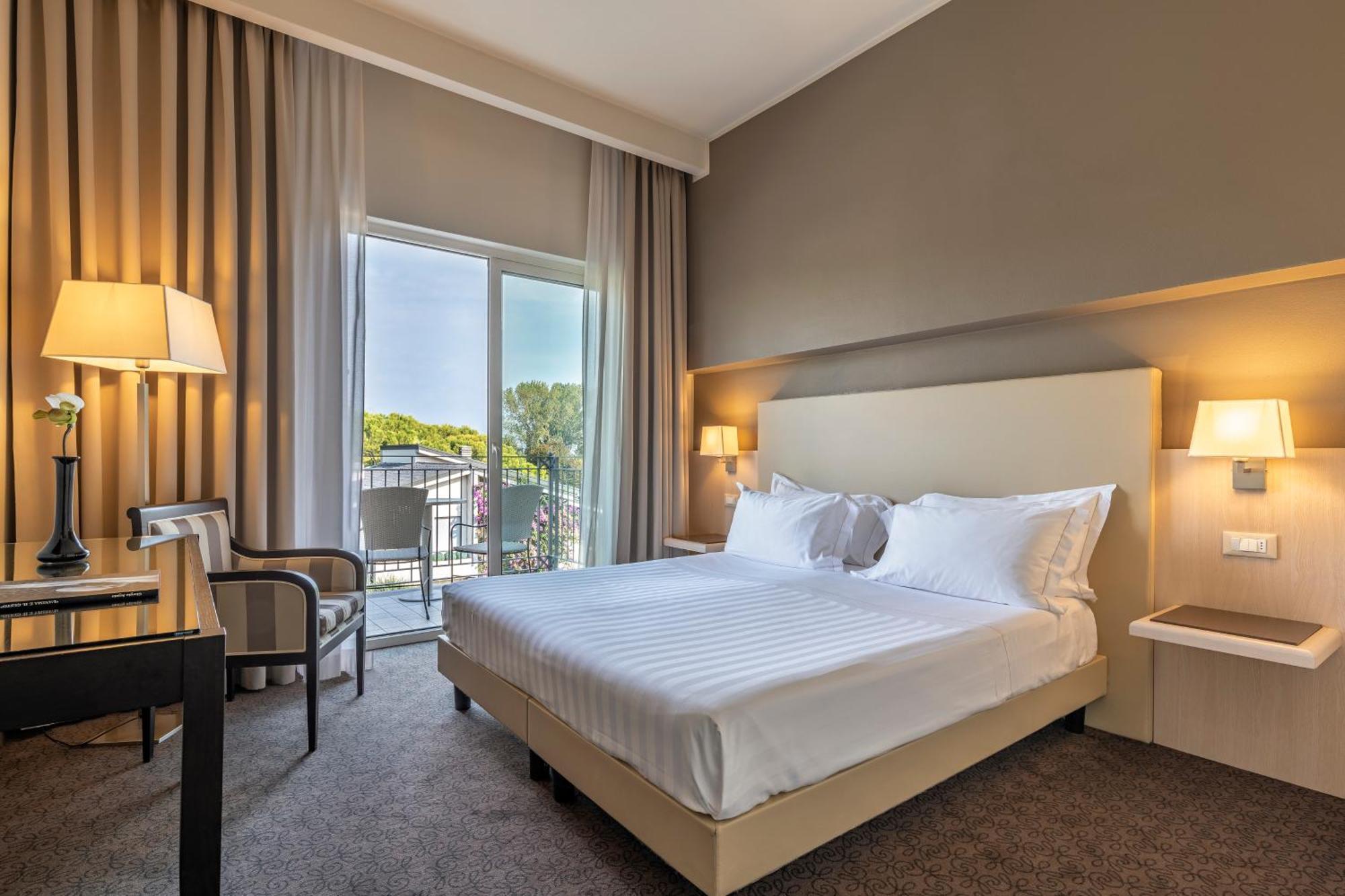 Standard Double Room with Balcony,1216176514:JPEG